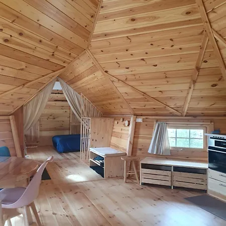 Kota Au Mont Des Autruches * Sainte-Sigolene